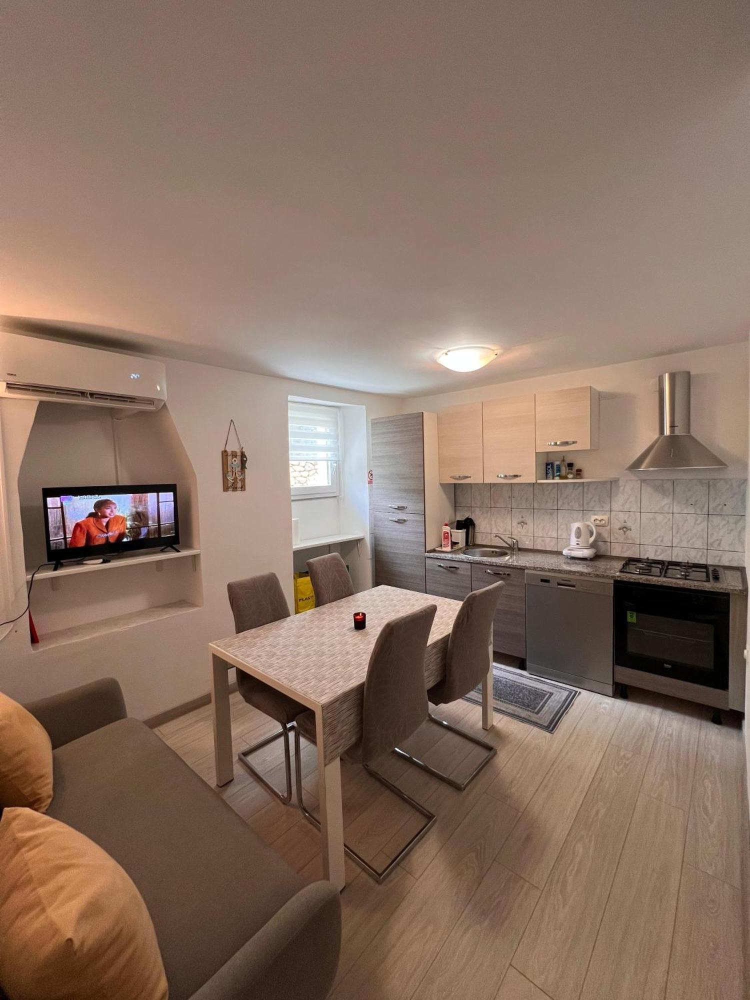 Apartman Gabriela マリ・ロシニュ エクステリア 写真